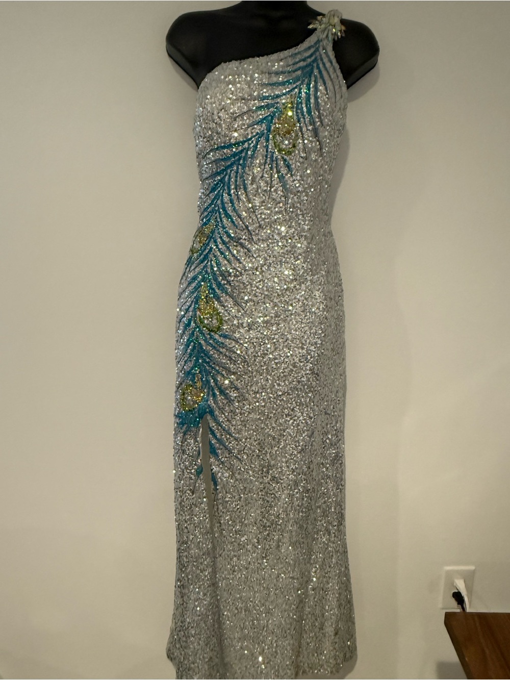 Gorgeous floor length one strap sequin gown!